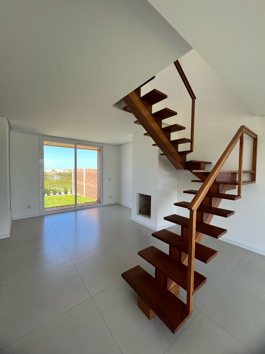 Blue House / Geminado Passo de Torres