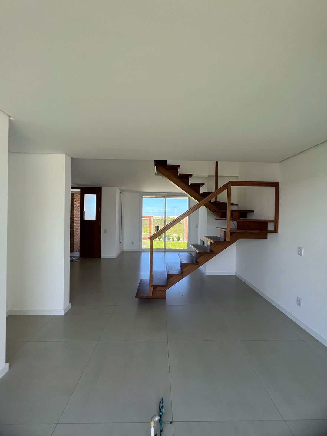 Blue House / Geminado Passo de Torres