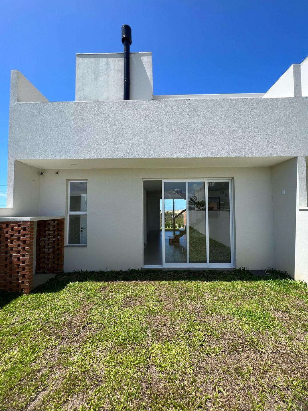 Blue House / Geminado Passo de Torres