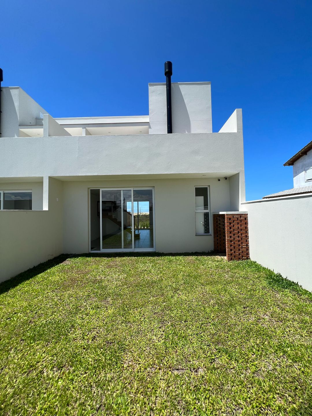 Blue House / Geminado Passo de Torres