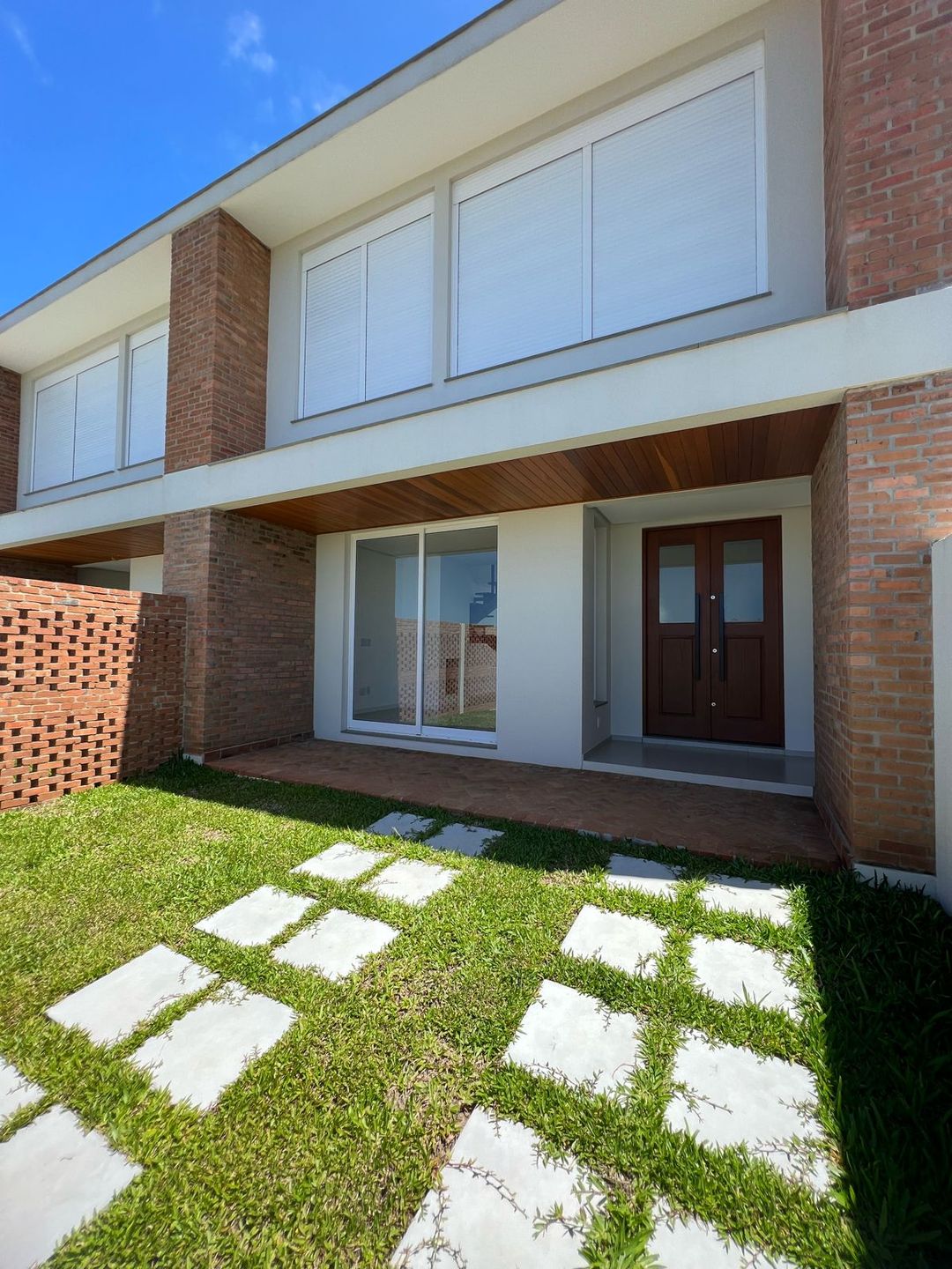 Blue House / Geminado Passo de Torres