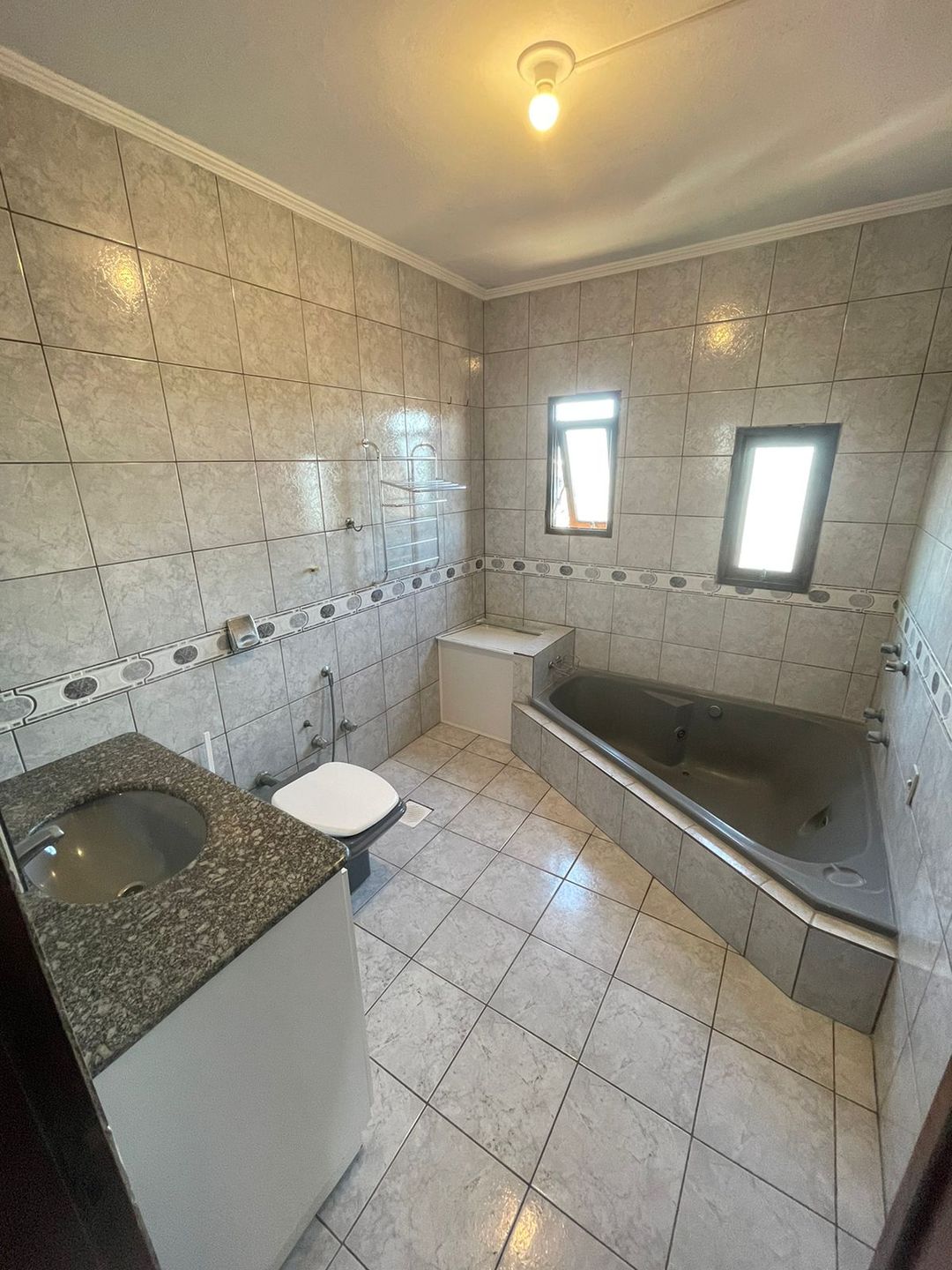 Edifício Clezar - Apto 301/box 01