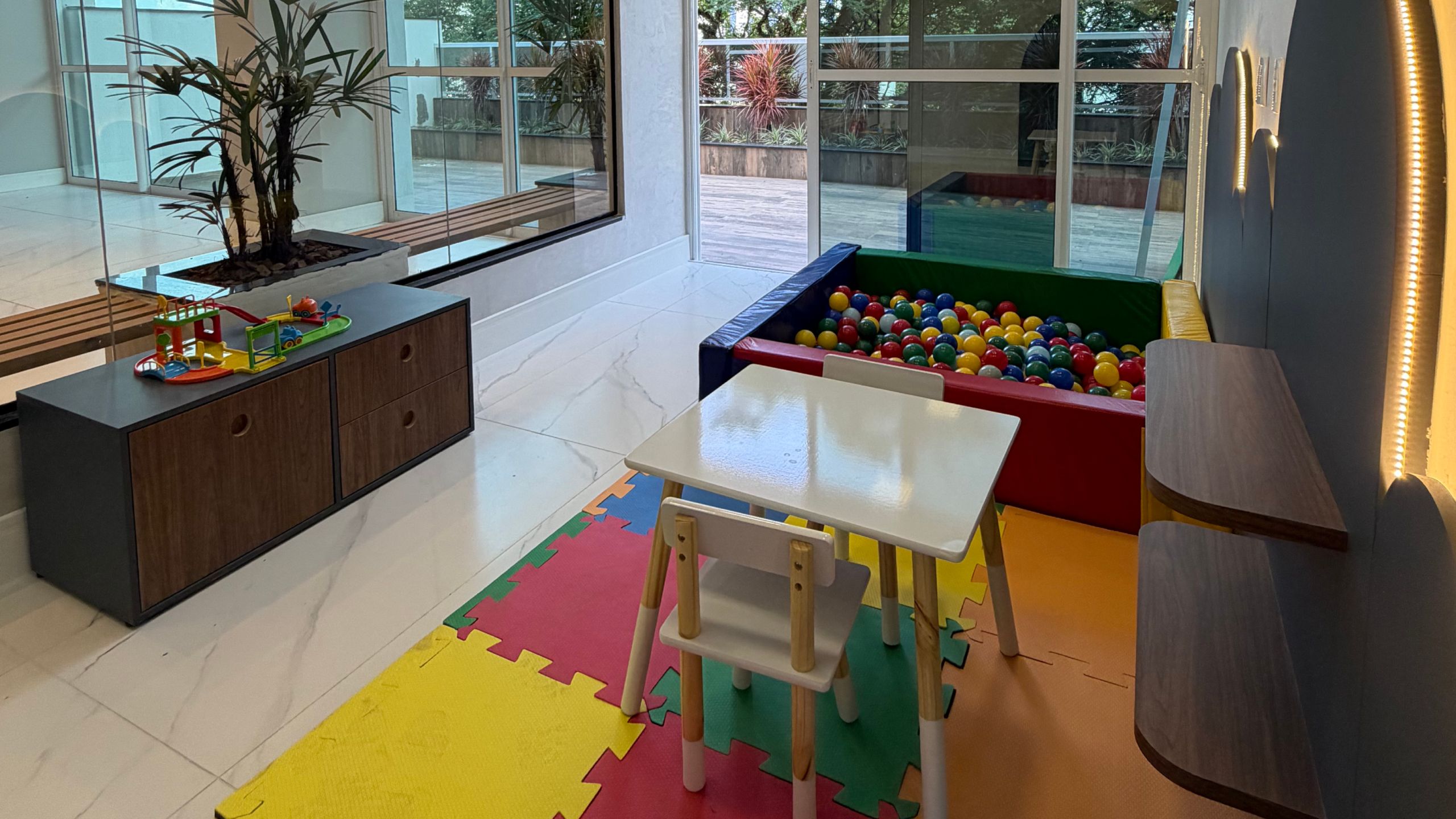 Apartamento, 3 quartos, 93 m² - Foto 175