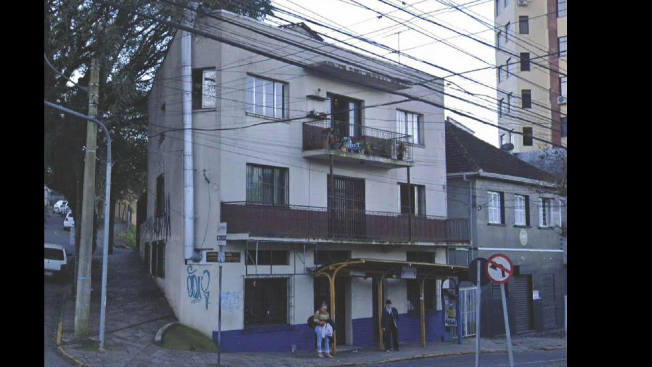 Prédio Residencial E Comercial