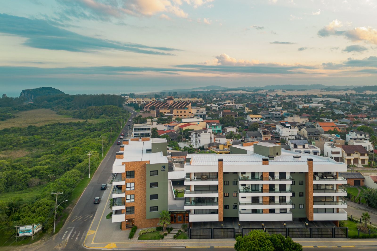 Apartamento de 3 quartos, 174m² no bairro Praia da Cal, em Torres | Eu Corretor