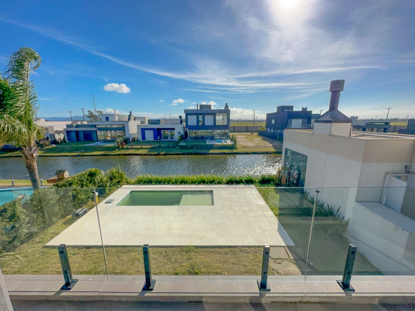 Casa à venda com 4 quartos, 227m² - Xangrila,Xangri-lá