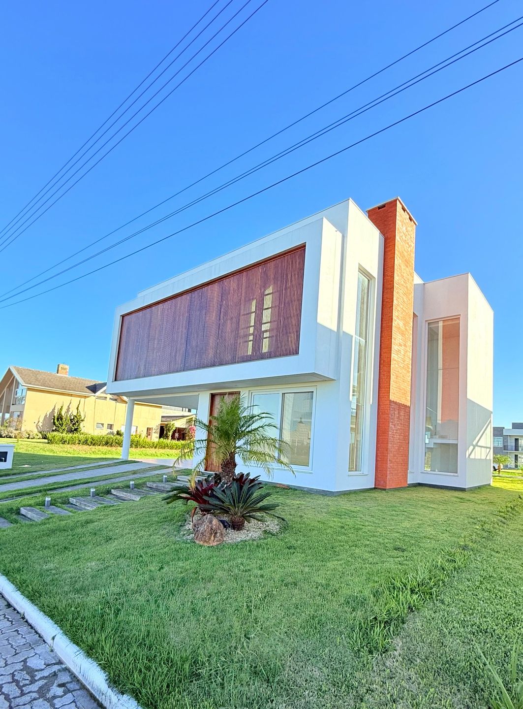Casa à venda com 4 quartos, 367m² - Foto 2