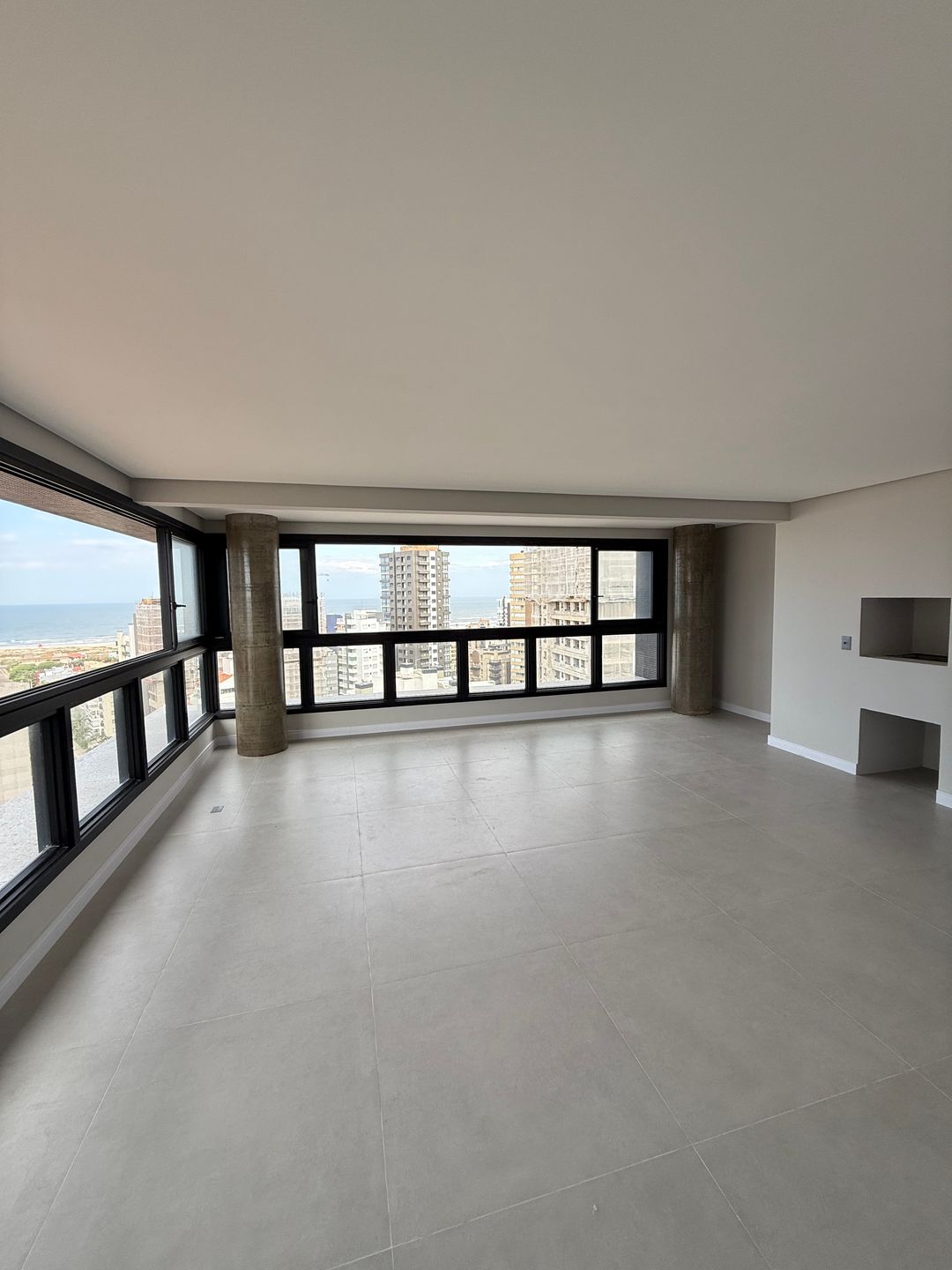 Ed. Ibiza - Apto 1602/box10