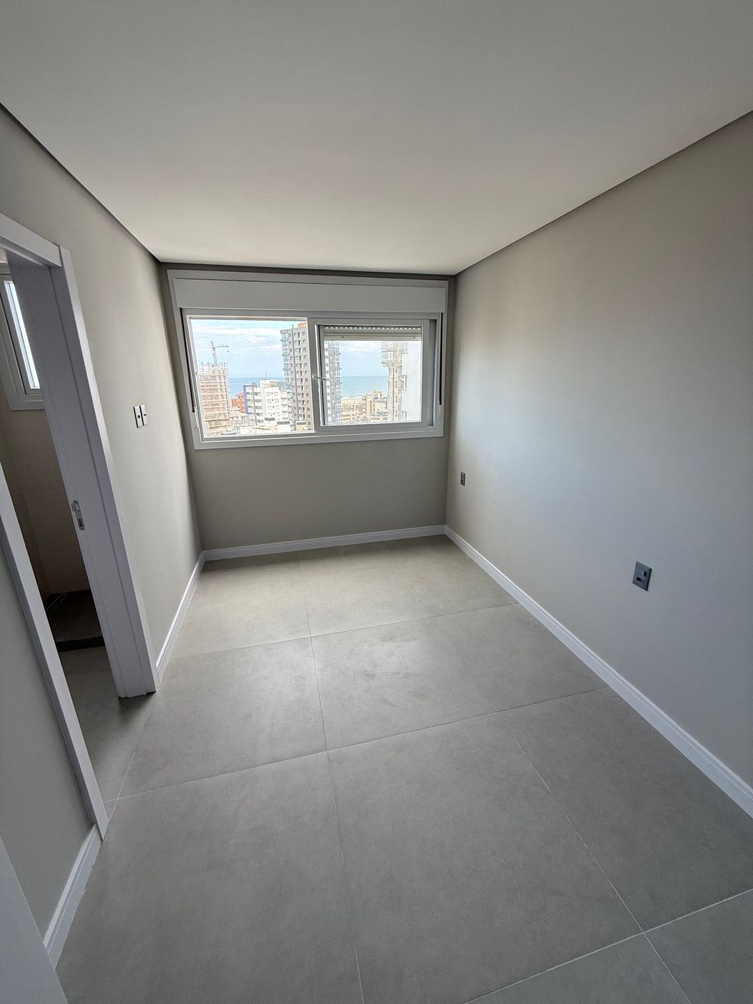 Ed. Ibiza - Apto 1602/box10