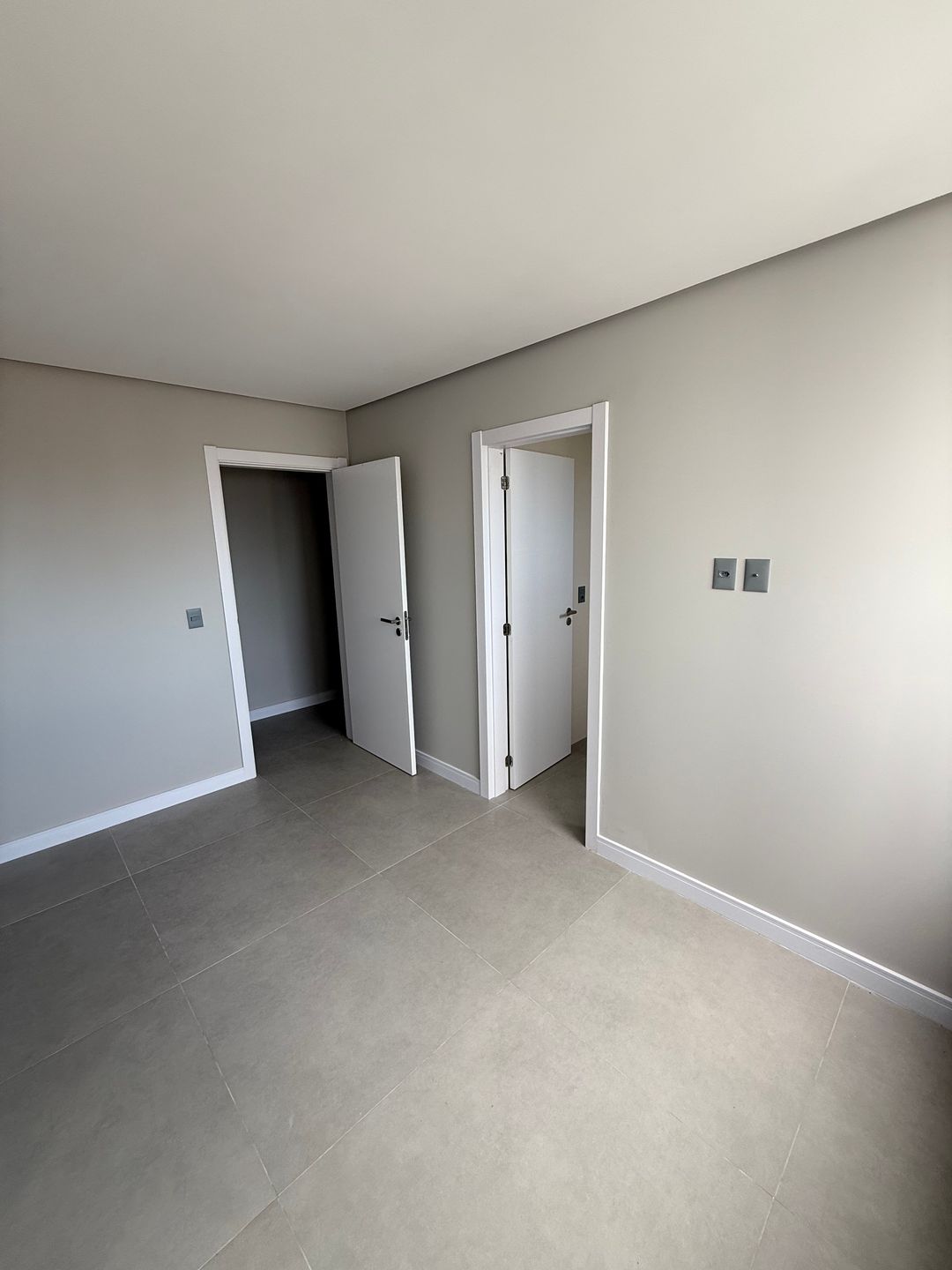 Ed. Ibiza - Apto 1602/box10