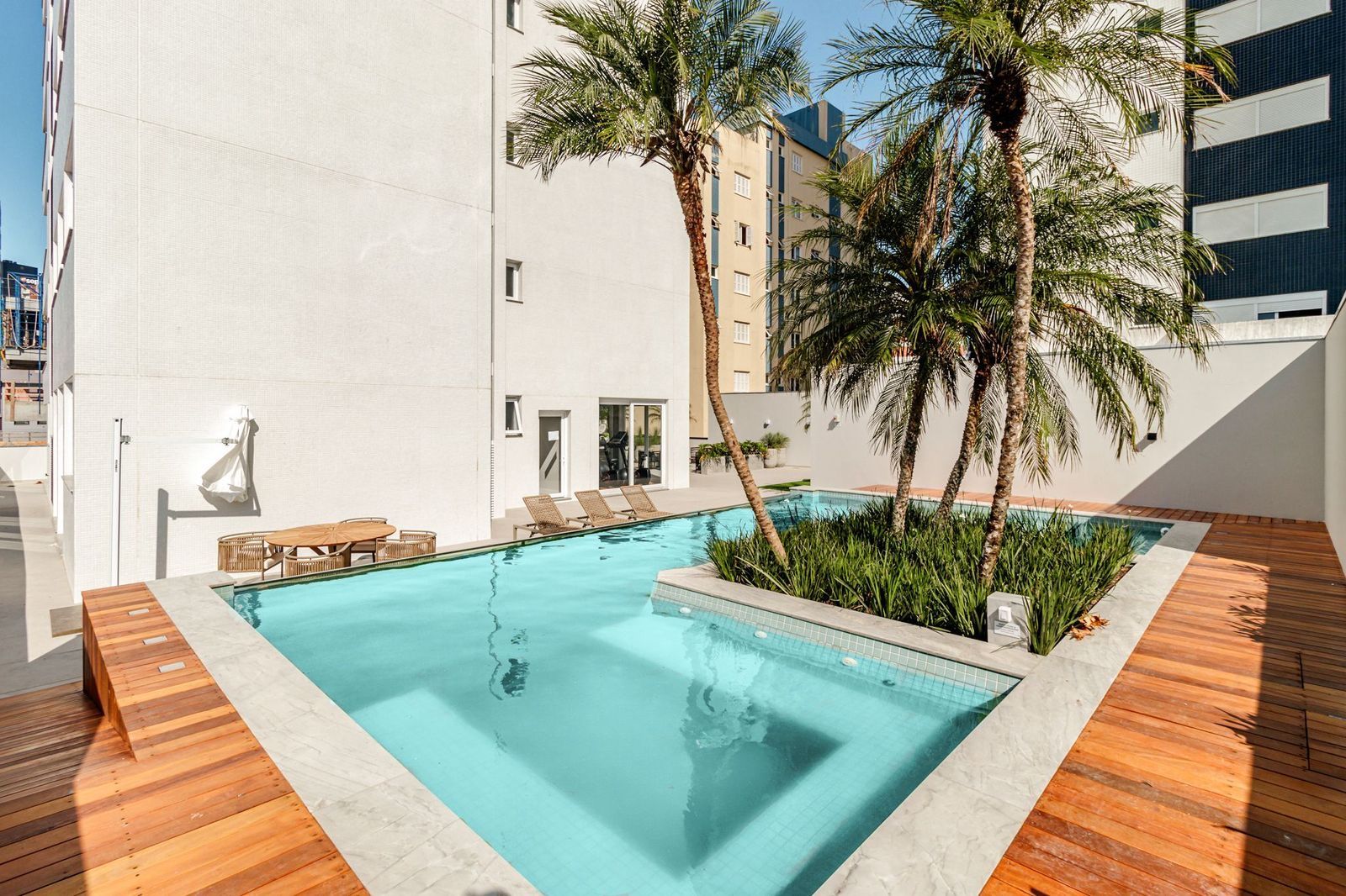 Ed. Ibiza - Apto 1602/box10