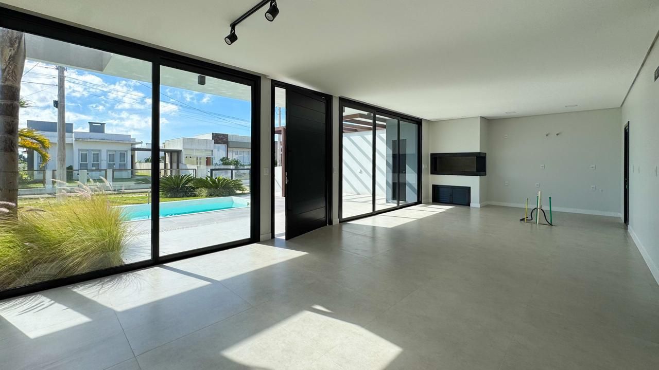 Casa à venda com 3 quartos, 200m² - Foto 14
