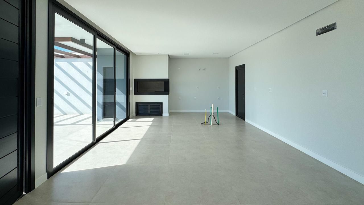 Casa à venda com 3 quartos, 200m² - Foto 17