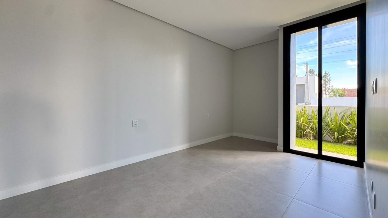 Casa à venda com 3 quartos, 200m² - Foto 10