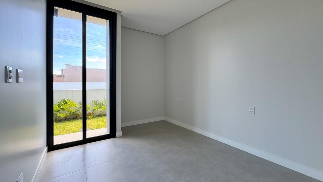 Casa à venda com 3 quartos, 200m² - Foto 12