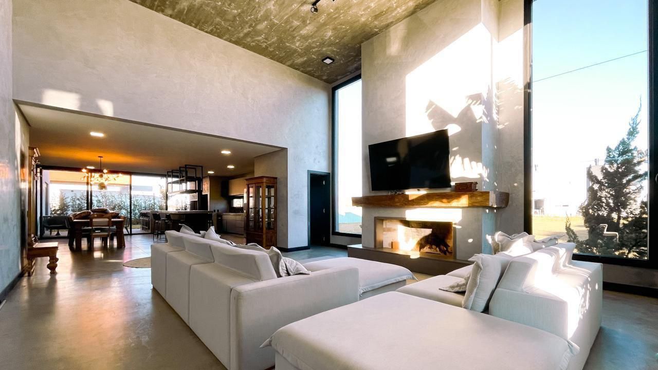 Casa de Condomínio de 4 quartos, 221m² no bairro Centro, em Torres | Eu Corretor