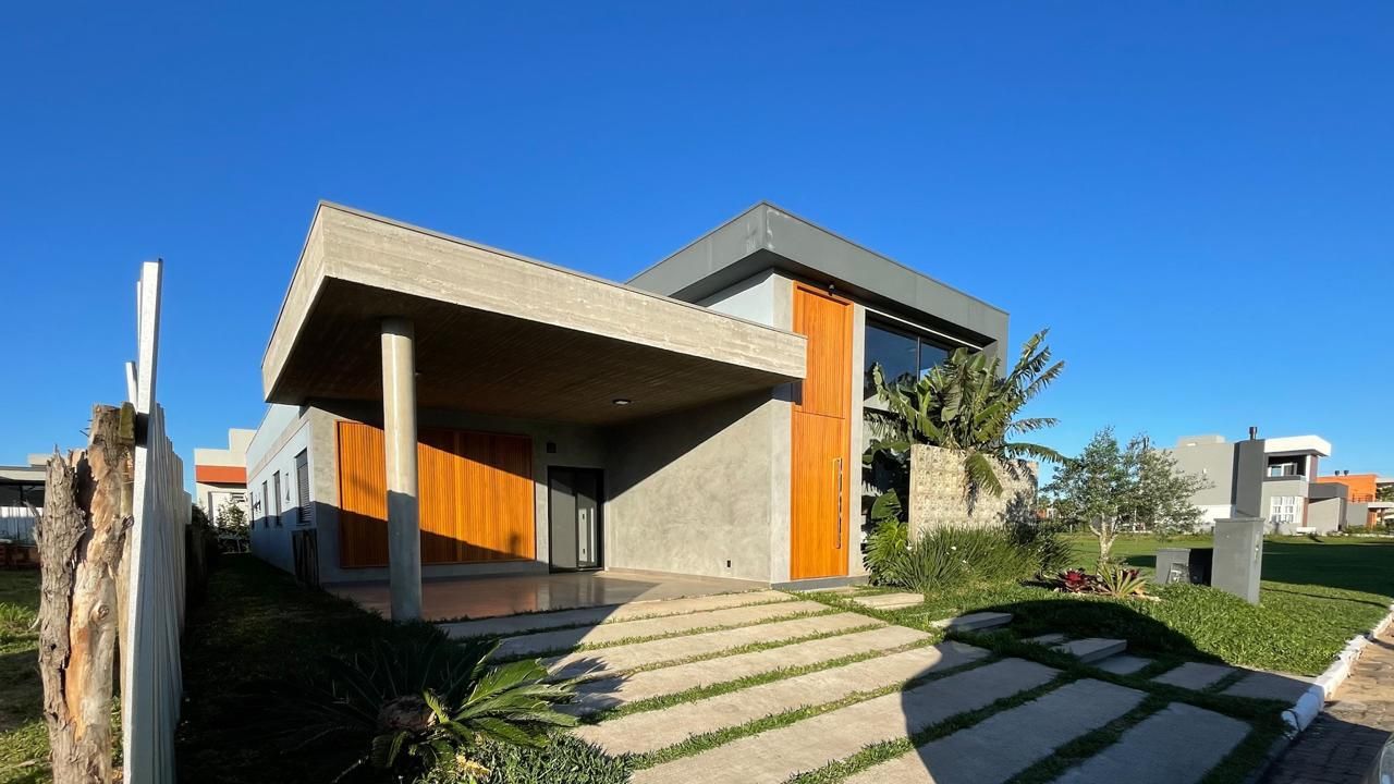 Casa de Condomínio de 4 quartos, 221m² no bairro Centro, em Torres | Eu Corretor