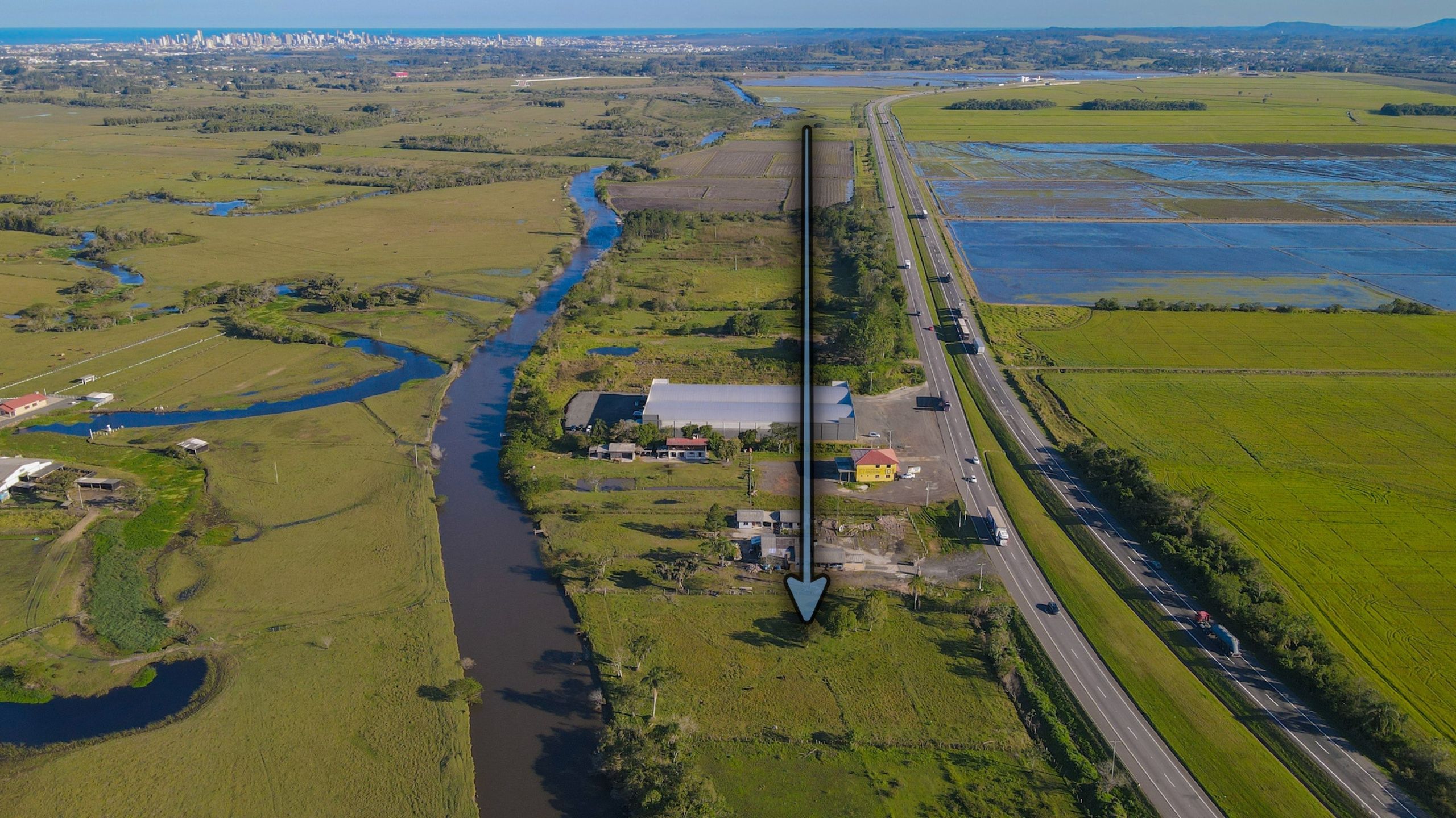 Apartamento de 6615m² | Eu Corretor