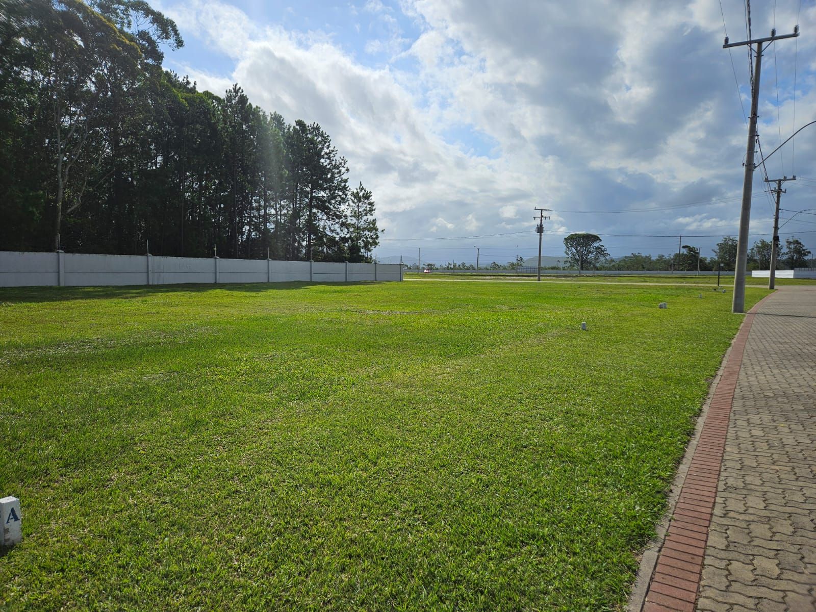 Residencial Multifamiliar de 394m² no bairro Lagoa Jardim, em Torres | Eu Corretor