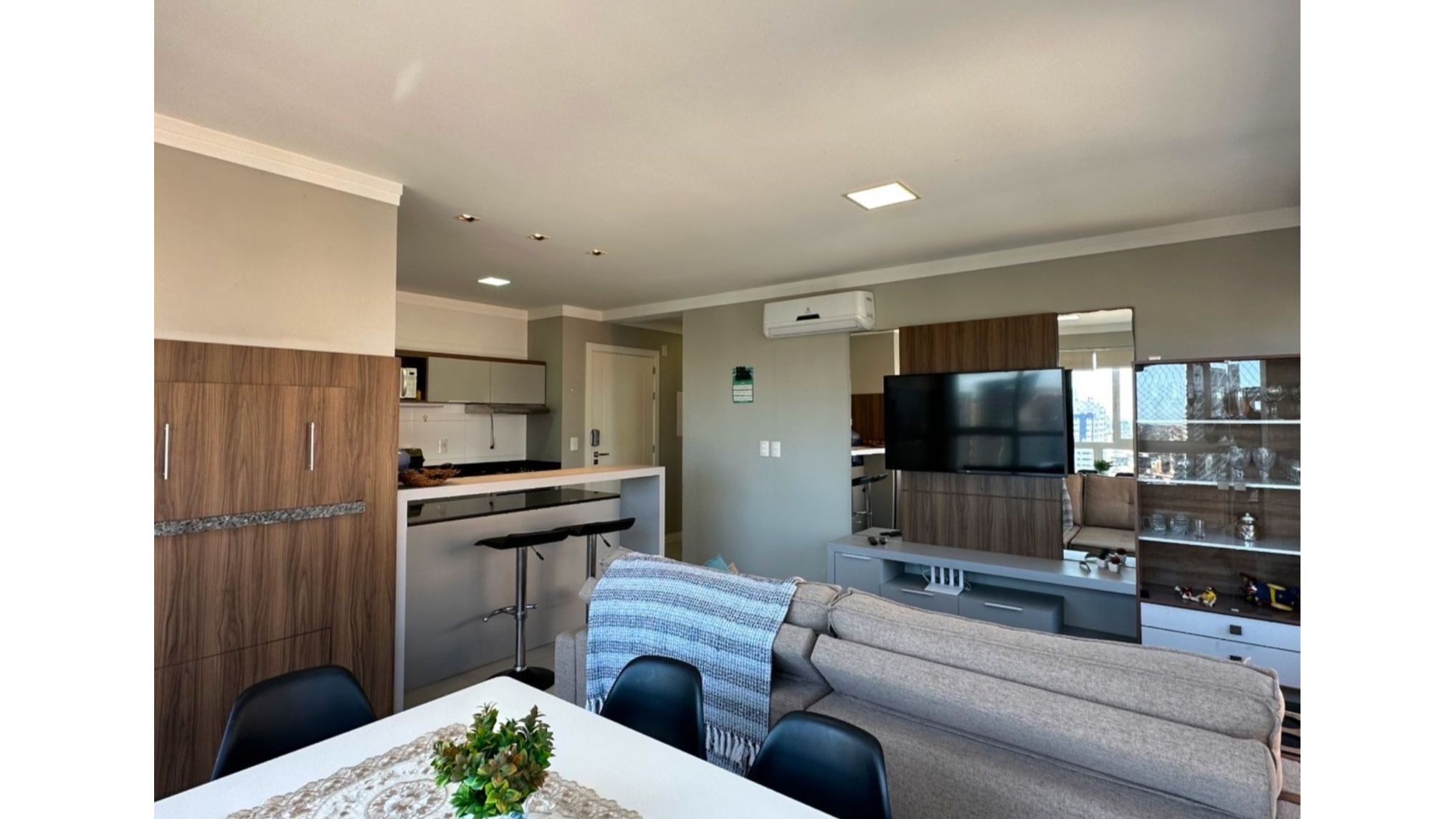 Apartamento, 2 quartos, 70 m² - Foto 1