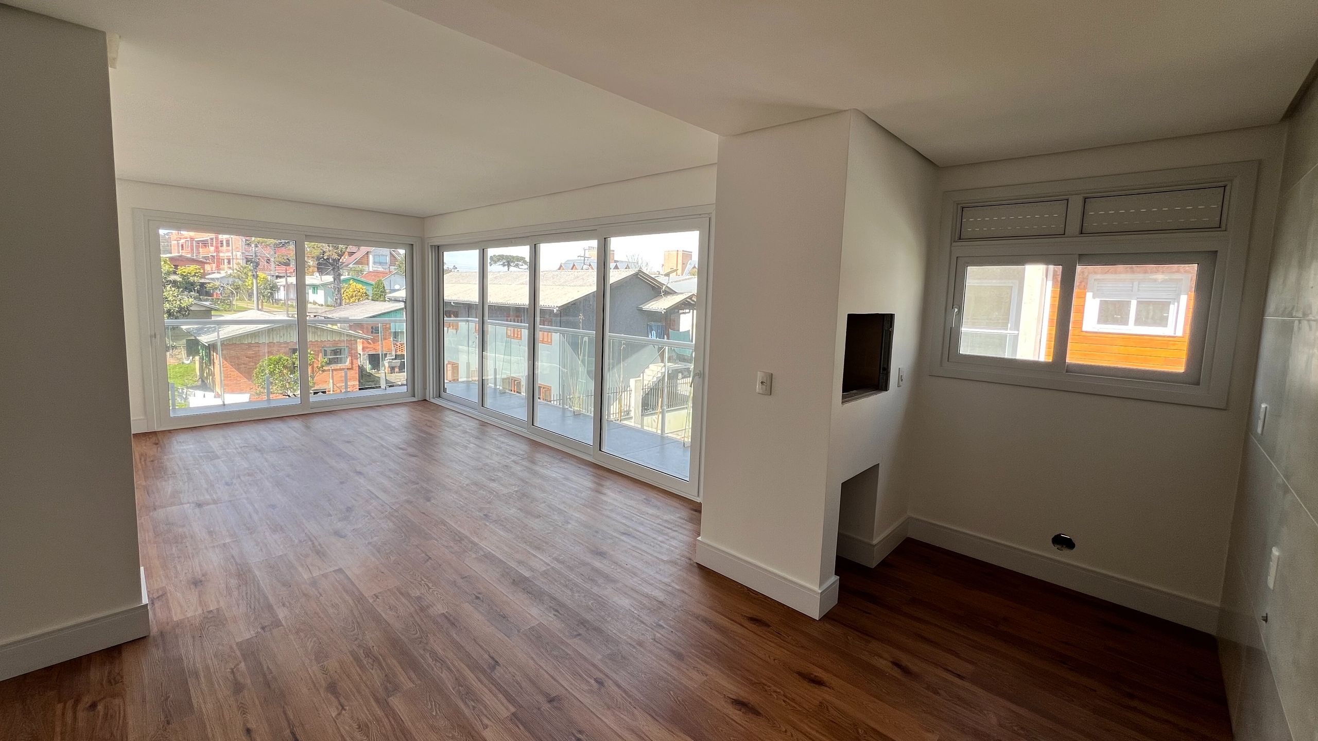 Apto 205 - Torre Mantova - Residencial Vêneto