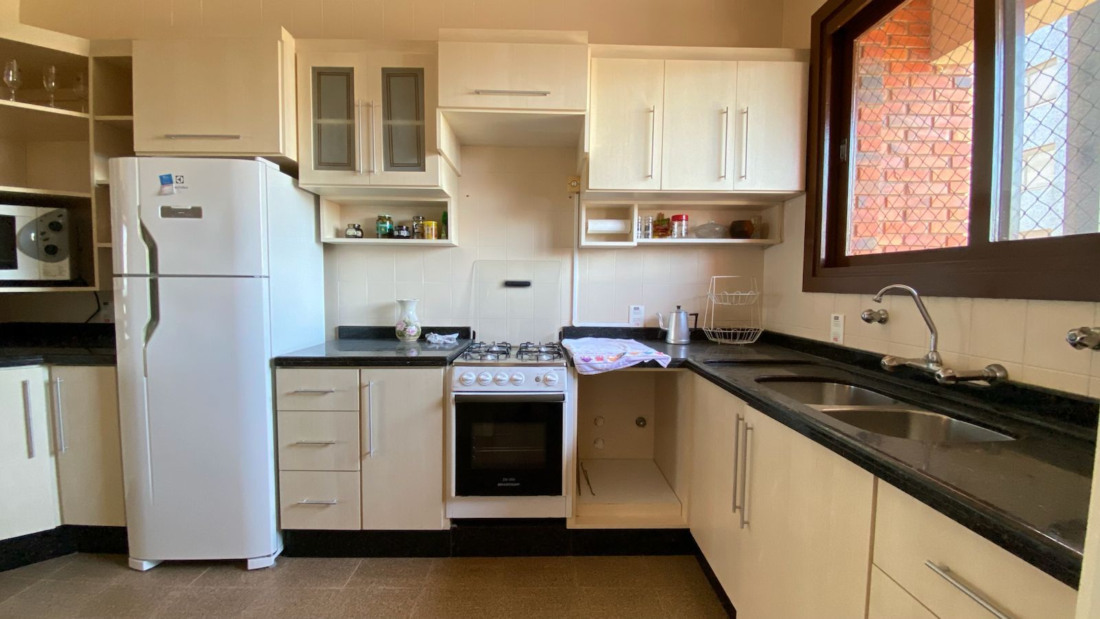 Apartamento de 4 quartos, 380m² no bairro Centro, em Torres | Eu Corretor