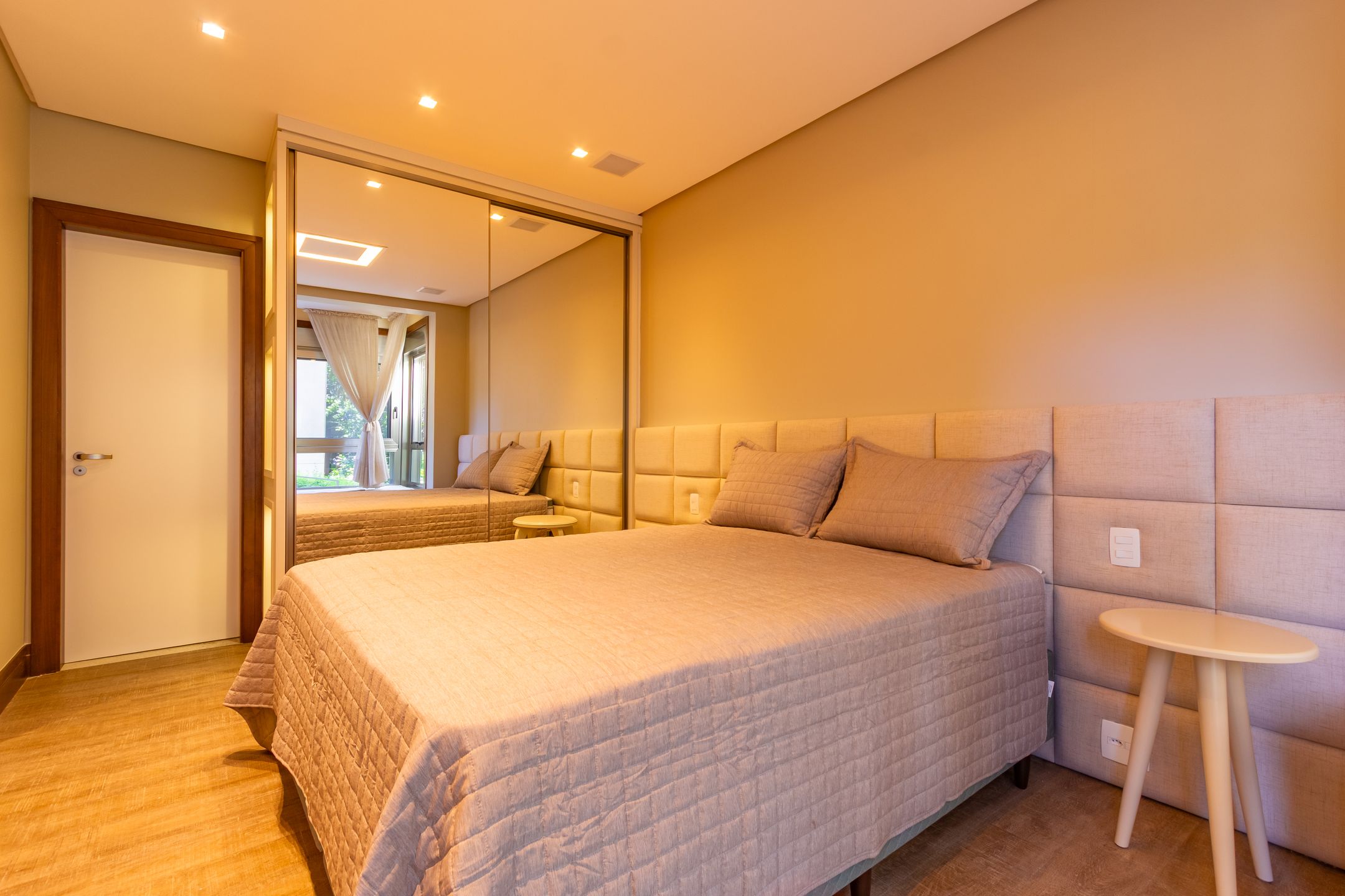 Recanto Das Rosas - Apartamento 104 - Torre Palomino - 3 Vagas de Garagem