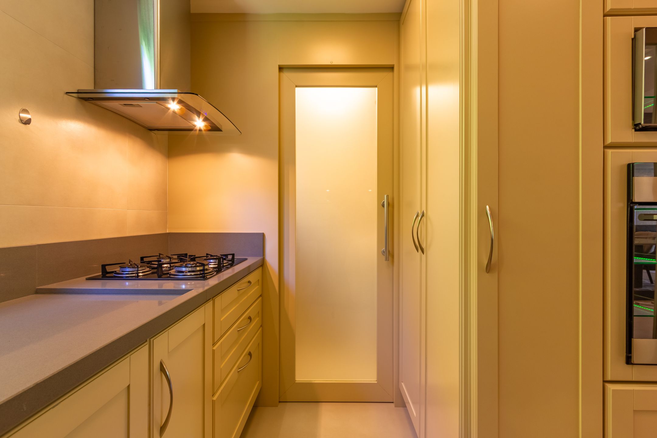 Recanto Das Rosas - Apartamento 104 - Torre Palomino - 3 Vagas de Garagem