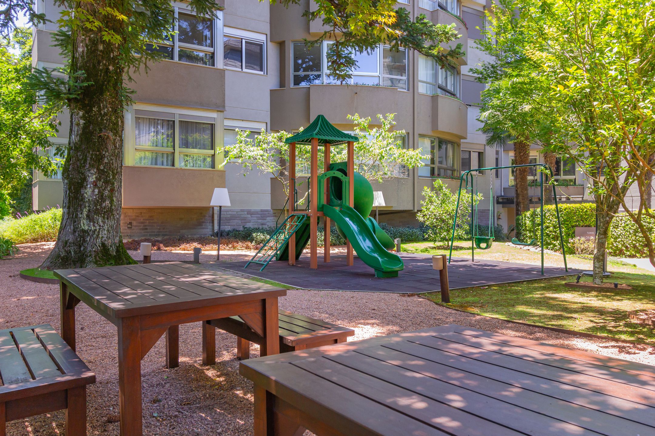 Recanto Das Rosas - Apartamento 104 - Torre Palomino - 3 Vagas de Garagem