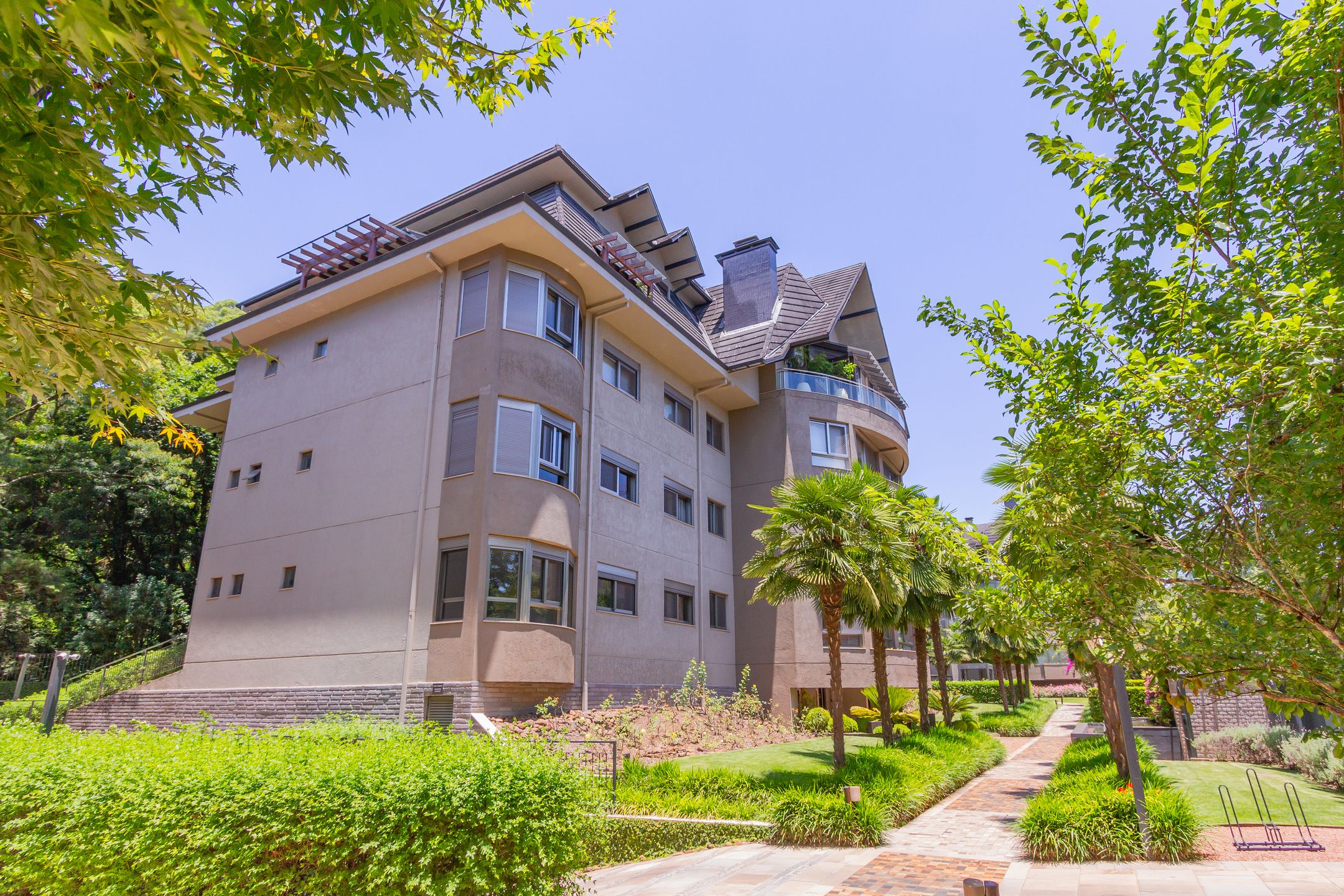 Recanto Das Rosas - Apartamento 104 - Torre Palomino - 3 Vagas de Garagem