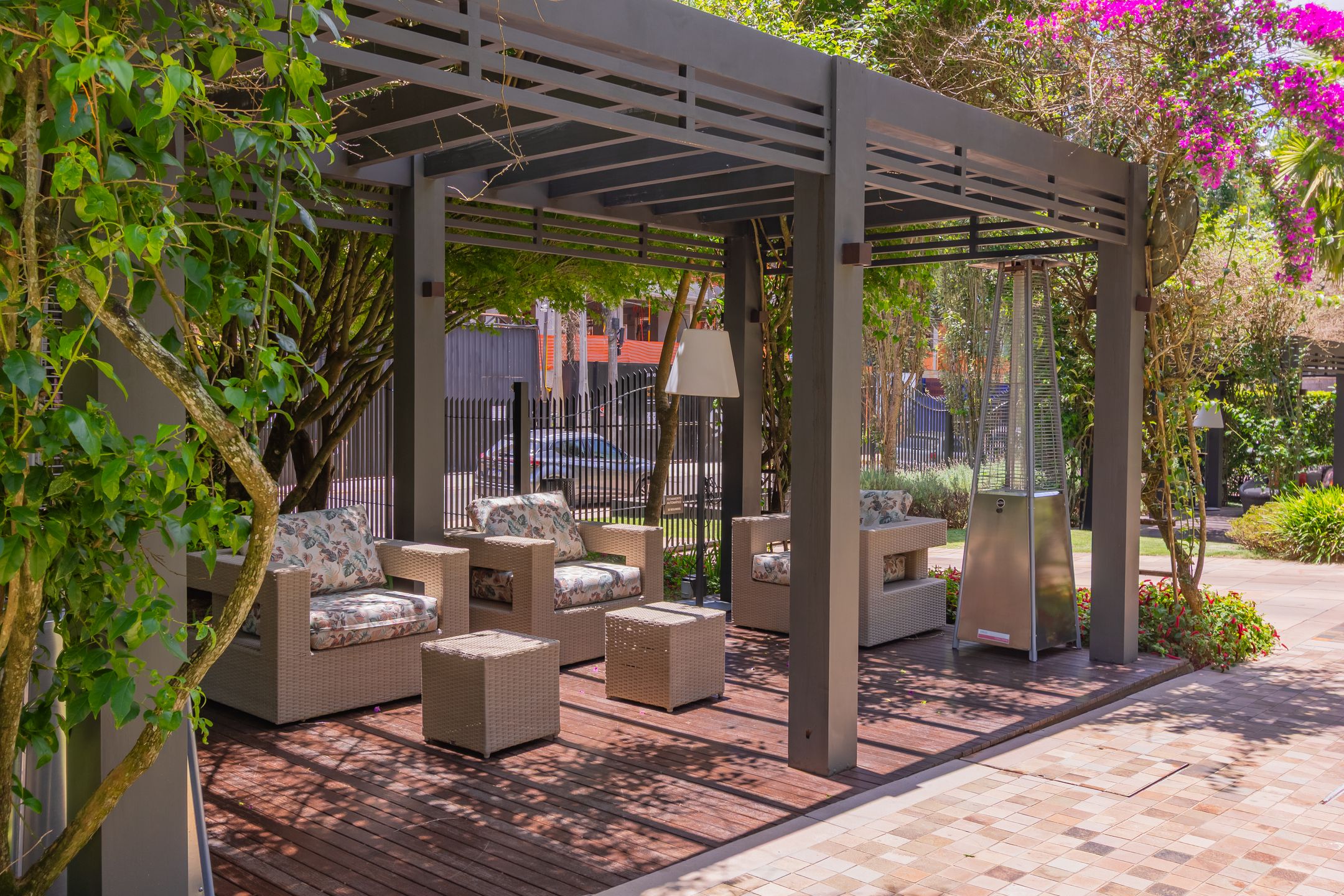 Recanto Das Rosas - Apartamento 104 - Torre Palomino - 3 Vagas de Garagem