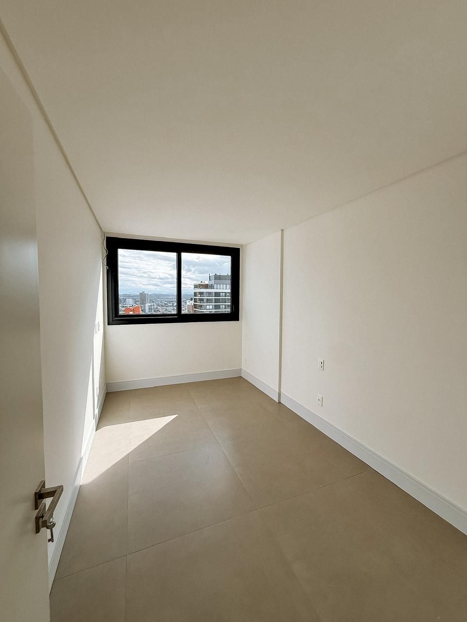  - Apartamento à venda em Torres, Predial, com 2 quartos, 78,58m²