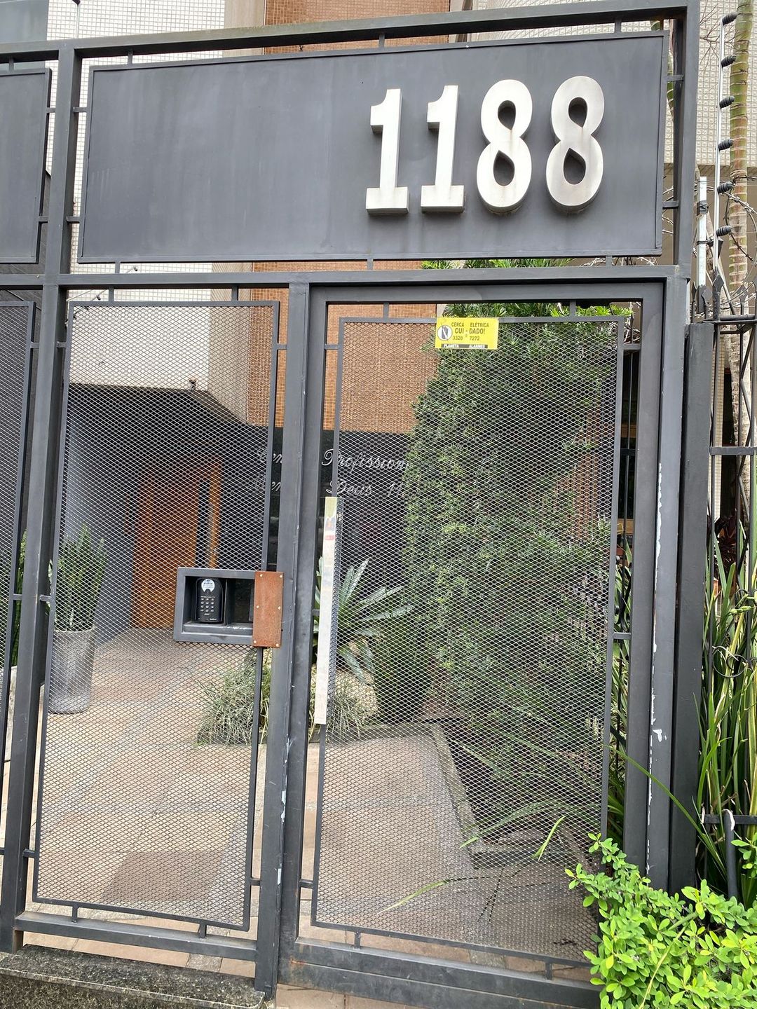  - Sala comercial à venda em Porto Alegre, Menino Deus, 36m²