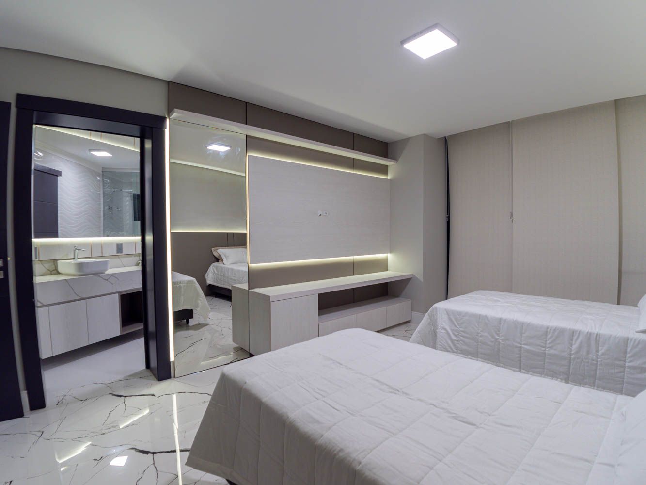 Casa Vivace - Oceanside (MOBILIADA E DECORADA)