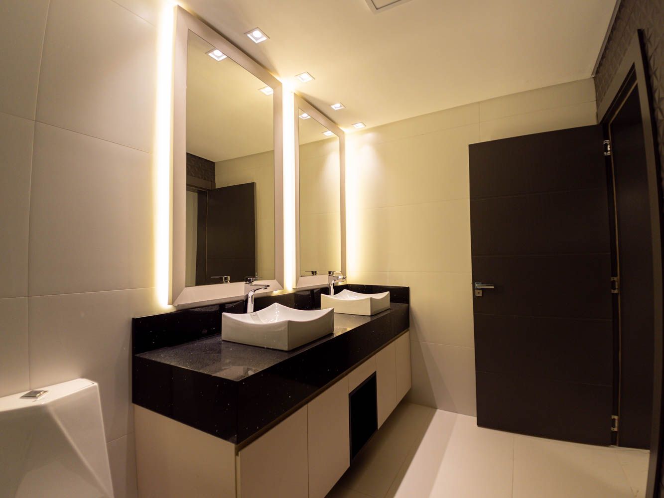 Casa Vivace - Oceanside (MOBILIADA E DECORADA)