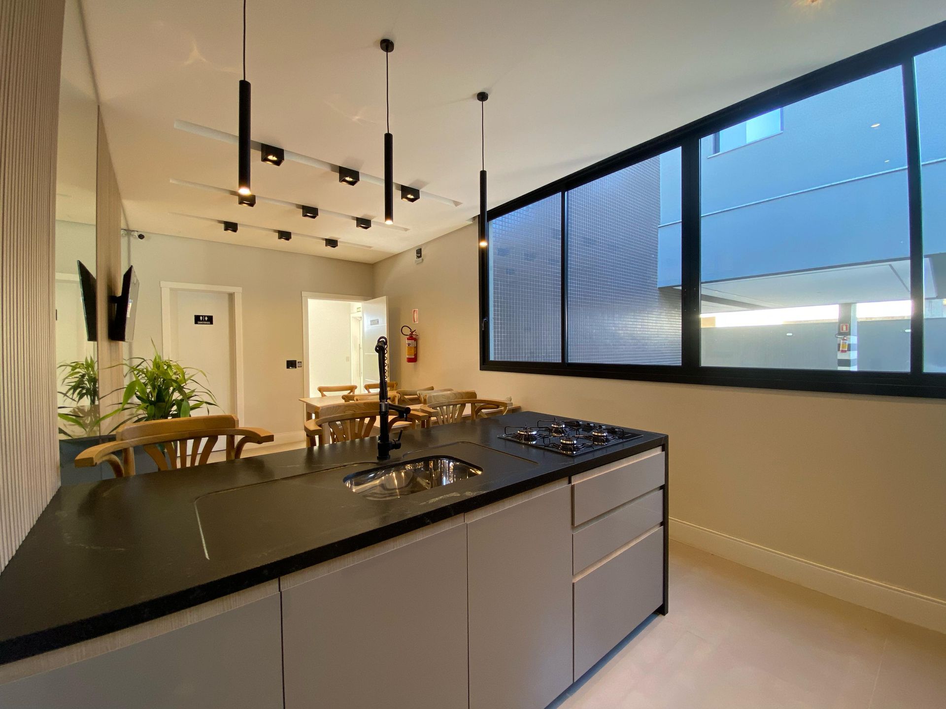 ASTON | PRAIA DA CAL