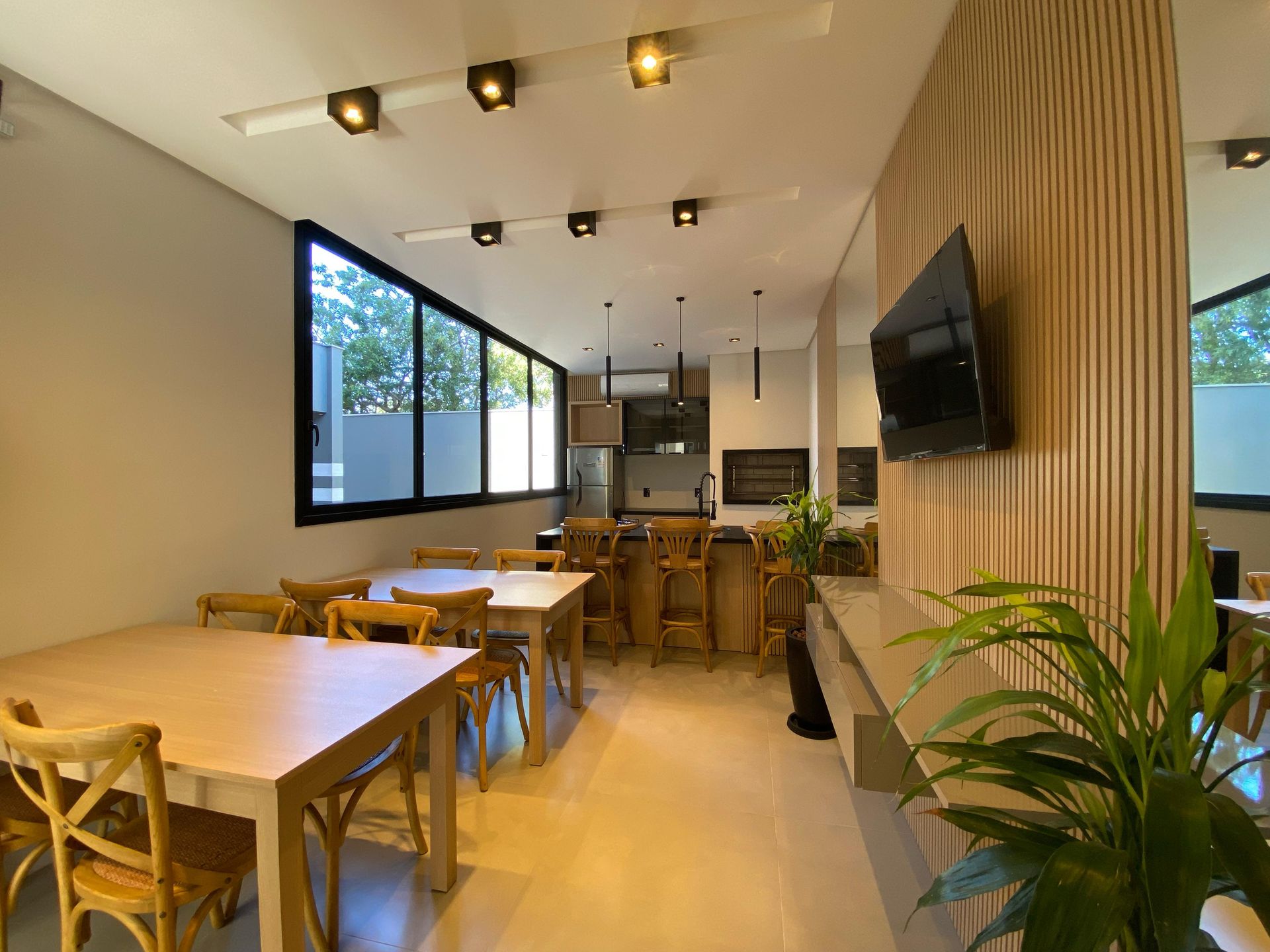 ASTON | PRAIA DA CAL