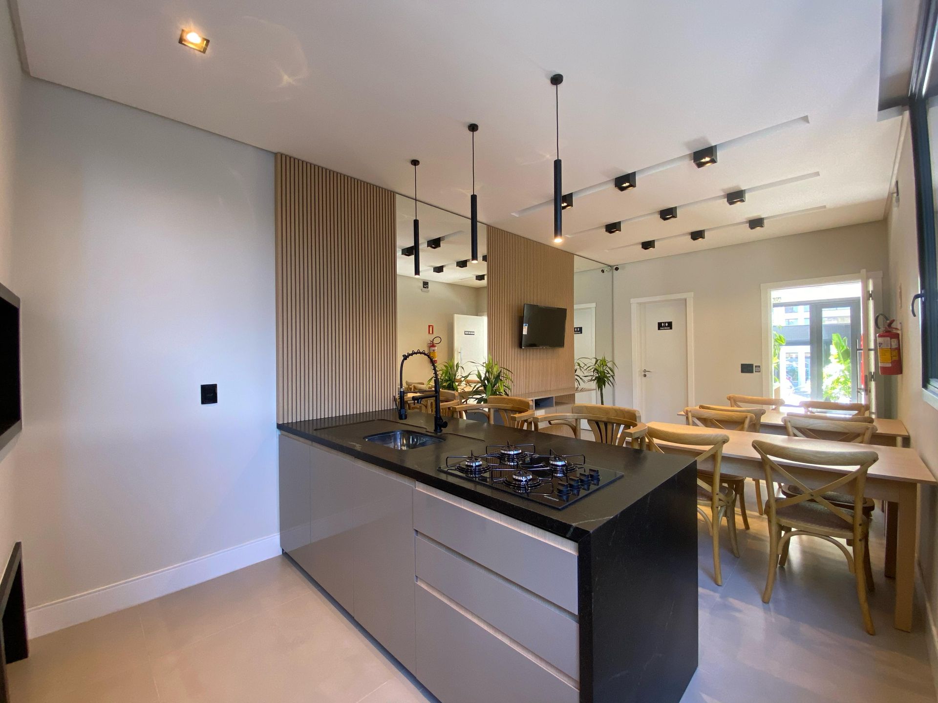 ASTON | PRAIA DA CAL